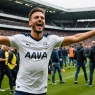 Djed Spence: Tottenham-backen, der baner vej som Englands første muslimske landsholdsspiller